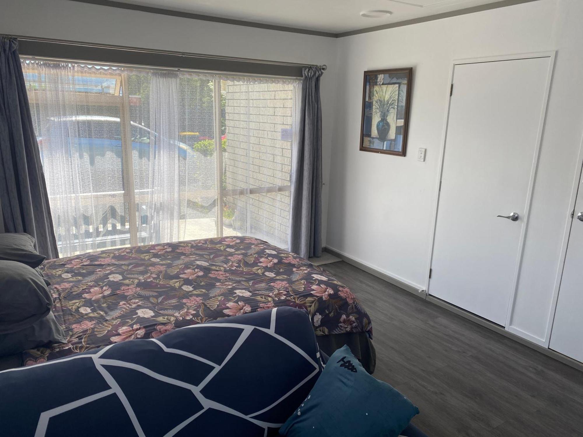Self Contained En-Suite Private Bathroom, Private Entrance, Close To Shops & Hospital Homestay Hamilton Bagian luar foto